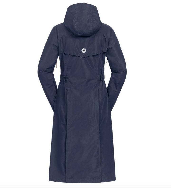Close-up of the ELT Fehmarn Long Riding Raincoat's hood and water-resistant material, highlighting its durability and logo detail.