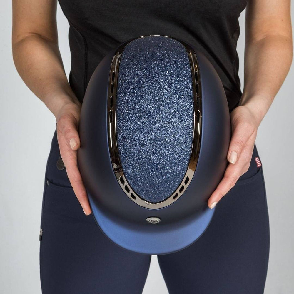 Back On Track EQ3 Pardus Smooth with Sparkle helmet featuring a matte finish and glittery 'Sand' accent, designed with MIPS technology for enhanced safety.