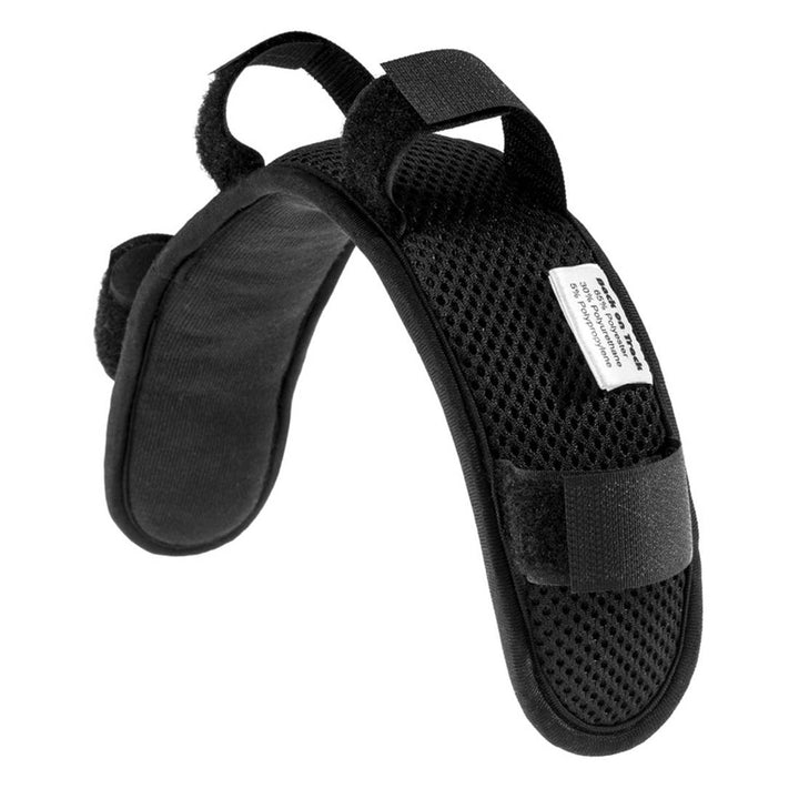 Therapeutic poll cover with breathable mesh and four adjustable straps for halter or bridle attachment, ideal for horse therapy.
