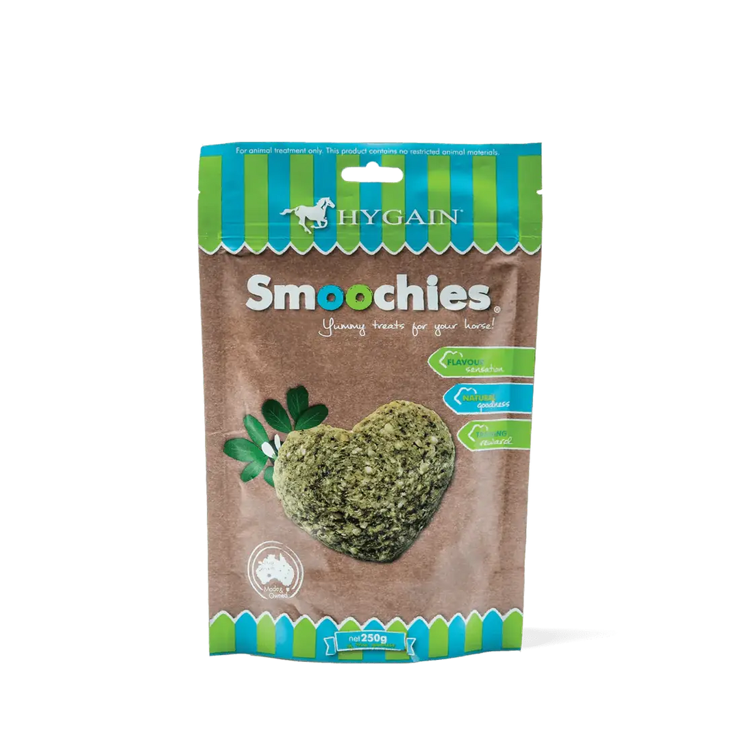 Hygain Smoochies Horse Treats in a 250g resealable bag, featuring heart-shaped biscuits made from wholesome Aussie produce with Fenugreek flavor.
