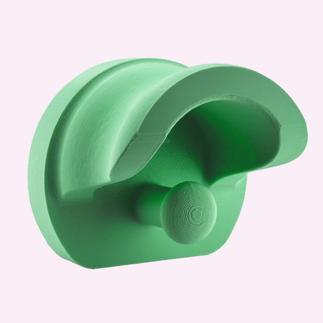 Magnetic Bridle Hook in Grass Green