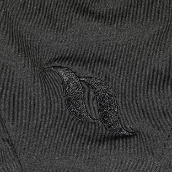 Close-up of the embroidered logo on the black therapeutic compression hood for horses, showcasing premium design.